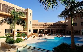 The Breakers Diving & Surfing Lodge